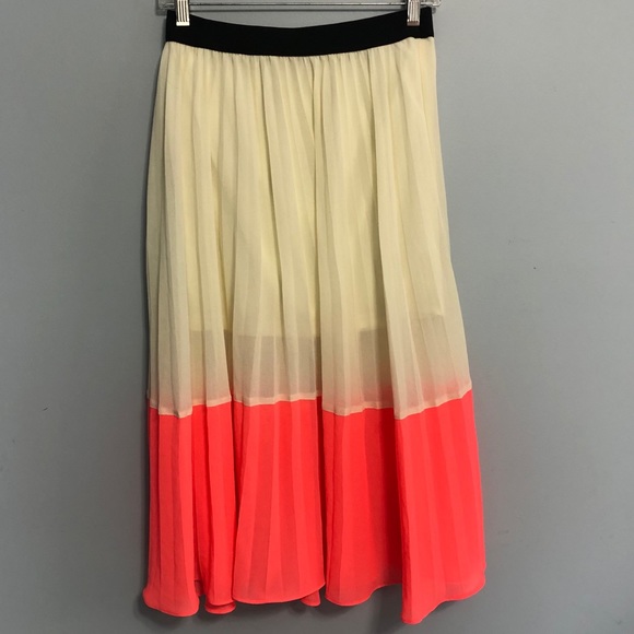 EUC! Lush Pleaded Color Block Skirt Size Medium - Picture 2 of 7